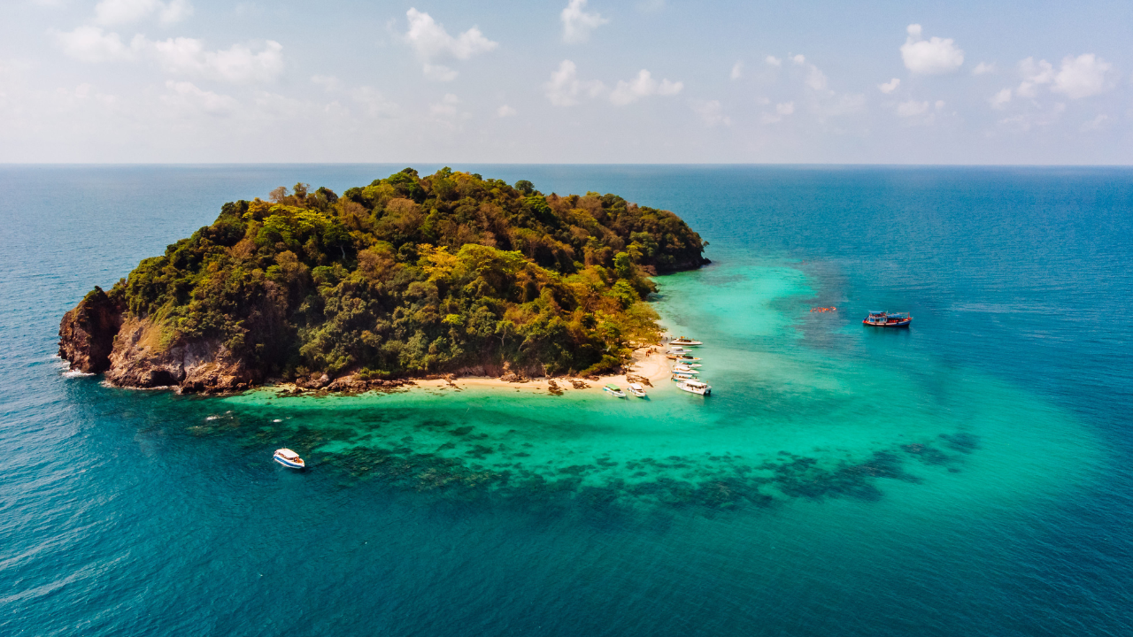 Island Hopping Dreams: A Budget-Friendly, Soulful Travel to the Philippines