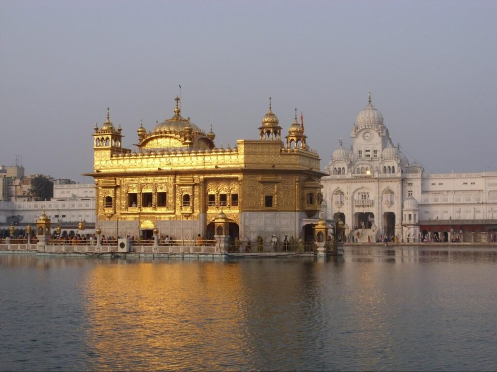 Golden Temple illuminated at night – free langar and lodging for students in Amritsar