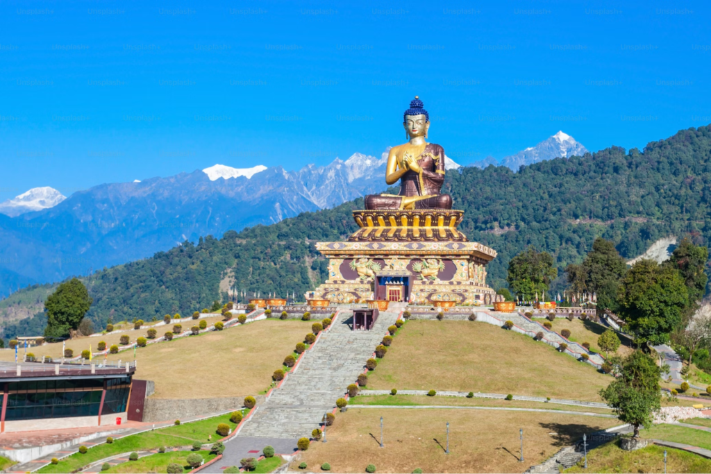 Images of Buddha and the mountains in Nepal