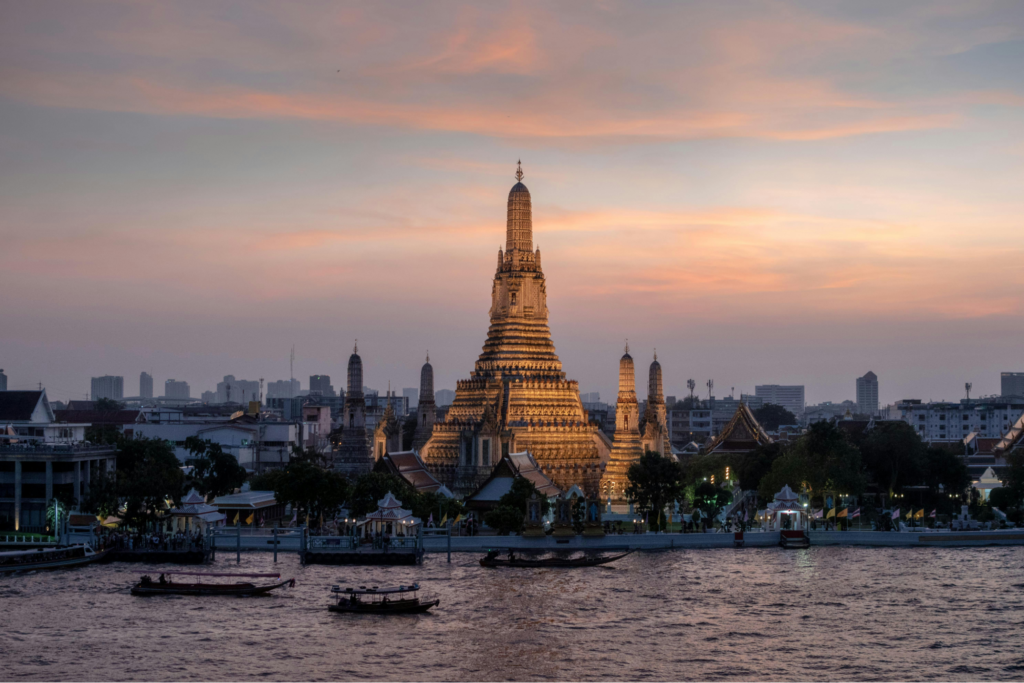 Chao Phraya River, Bangkok evening view