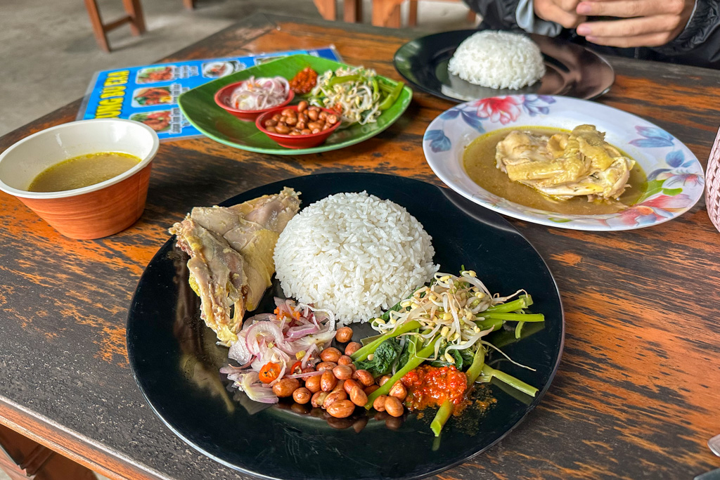 Authentic Balinese food in Bali budget trip
